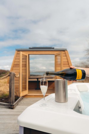 Isle Of Mull Hotel And Spa Hot Tub And Prosecco