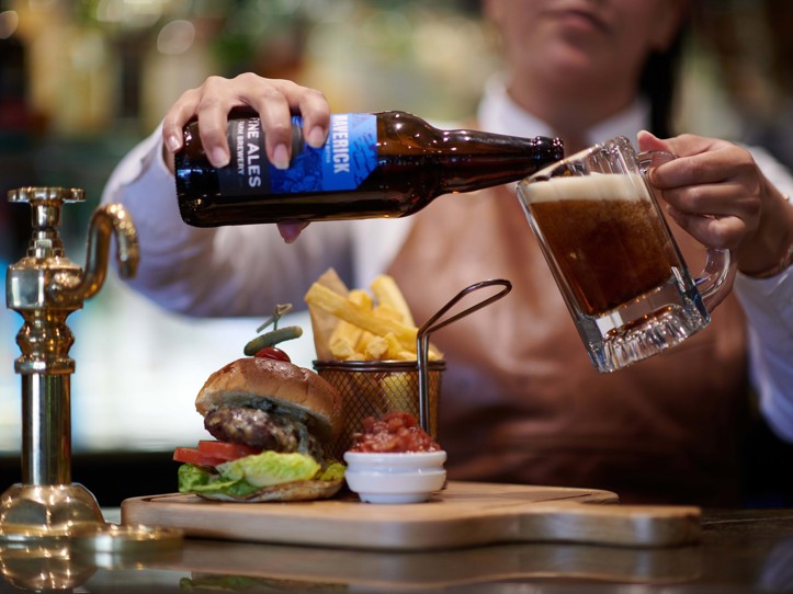 Loch Fyne Hotel And Spa Loch View Bar00001
