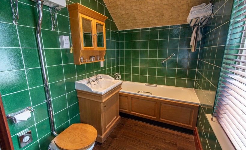 Dunkeld House Hotel General Wades Suite Bath And Walk In Shower 26