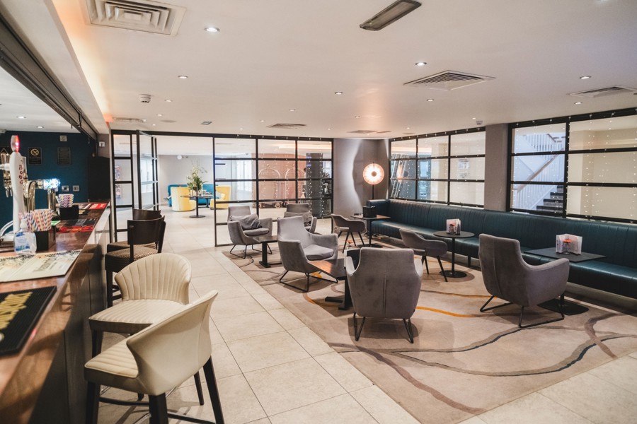 Daffodil Hotel And Spa Reception And Bar00018