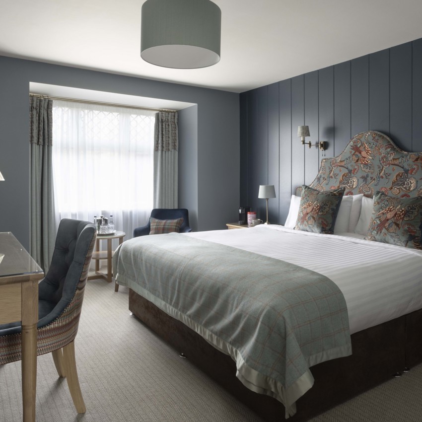 Balmoral Arms Crathie Junior Suite