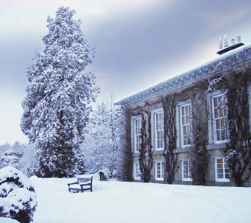 Thainstone House Exterior Snow