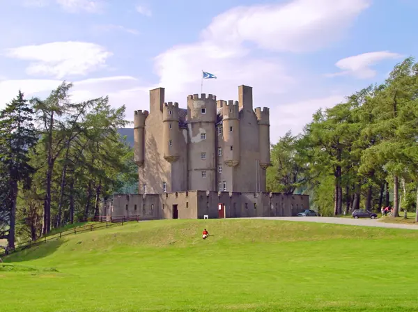 Braemar Castle Cc 20 Bert Wikimedia Commons