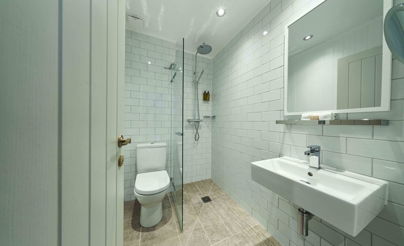 Oban Bay Hotel Bathroom Walk In Shower 1