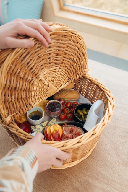 Isle Of Mull Hotel And Spa Wilderness Hut Hamper 2