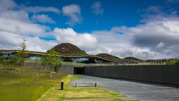 The Macallan Whisky Distillery Scotland (1)